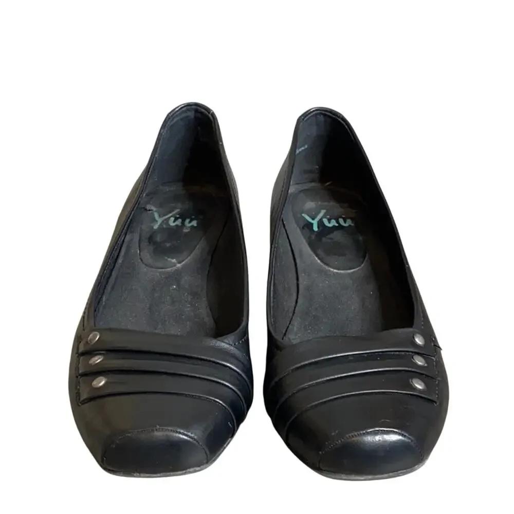 Yuu Renner Black Slip On Wedges 10M